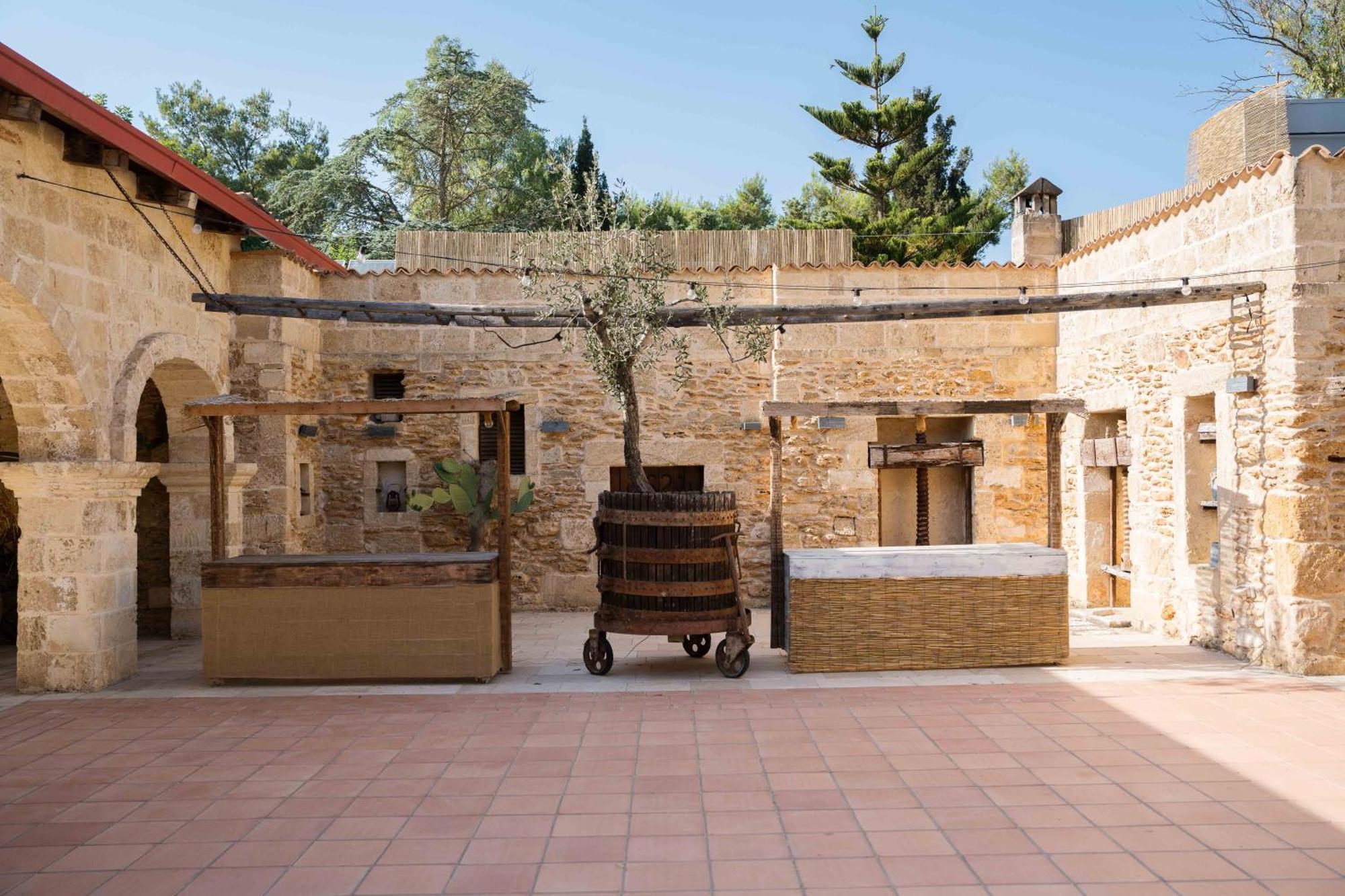 Antica Masseria Martuccio Hotel Mesagne Exterior photo